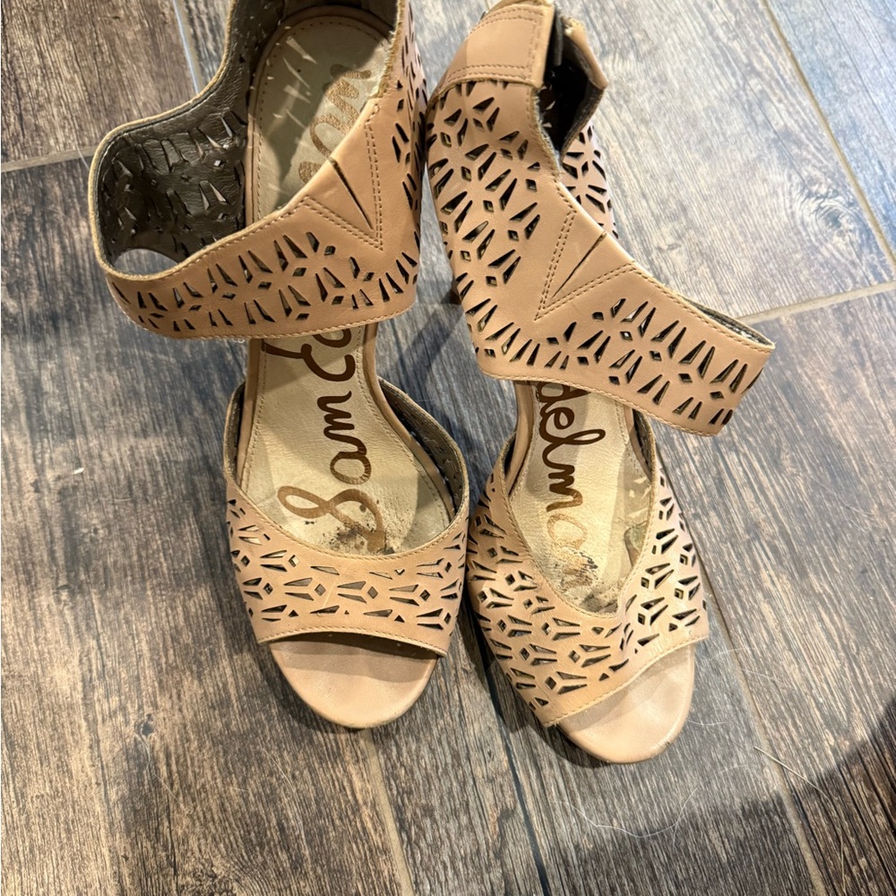 Sam Edelman Cutout Tan Sandals